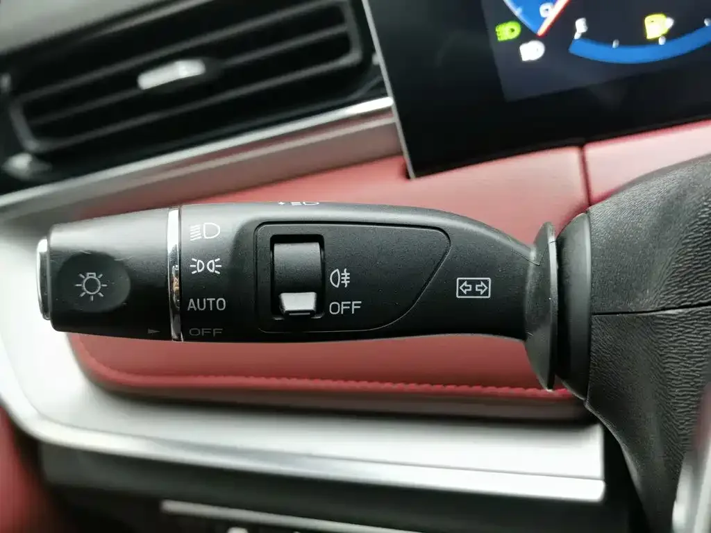 Jetour Jetour X70 PLUS 2021 1.6T DCT Earth PRO 5-seater — Фото автомобиля 21