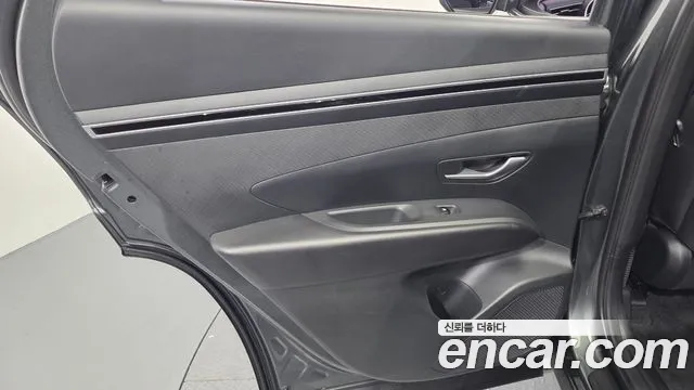 Hyundai Tucson Tucson (NX4) Дизель 2.0 2WD — Фото автомобиля 24