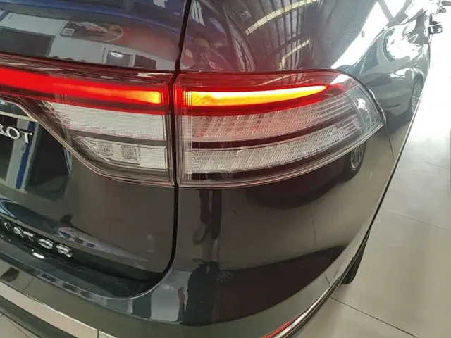 Lincoln Aviator — Фото автомобиля 7