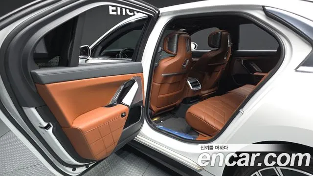 BMW 7 Series G70 — Фото автомобиля 16