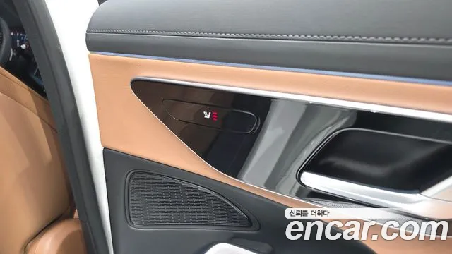 Mercedes-Benz E-Class — Фото автомобиля 19