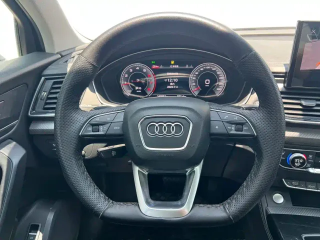 Audi Q5L — Фото автомобиля 6