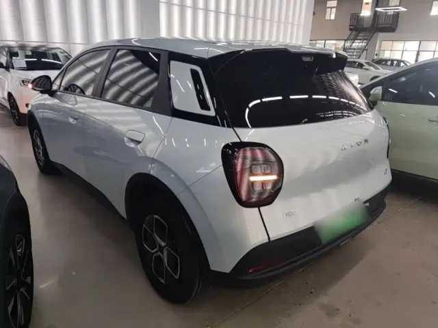 GAC Aion UT — Фото автомобиля 4