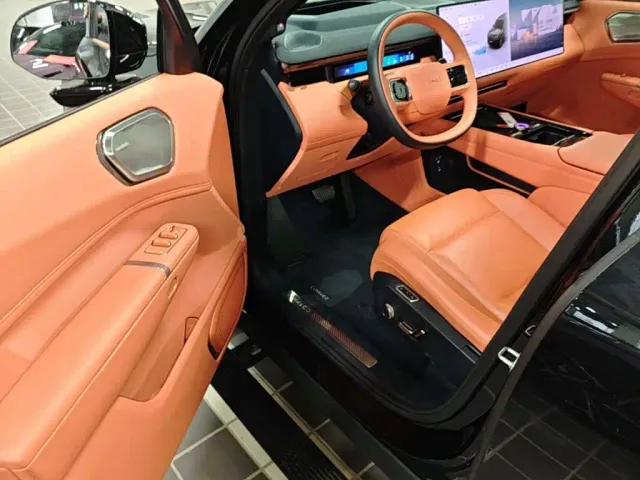 Lynk & Co 900 — Фото автомобиля 15