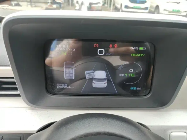 Wuling Hongguang Mini EV — Фото автомобиля 11