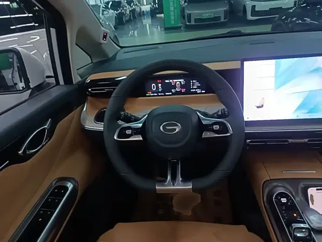 GAC Trumpchi E8 — Фото автомобиля 10