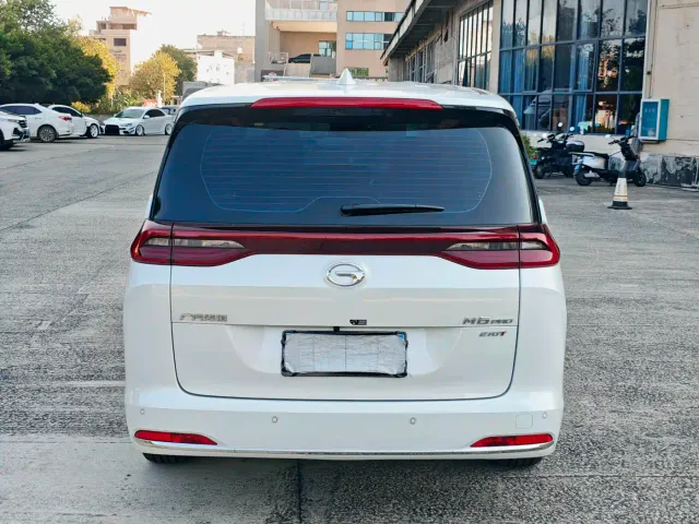 GAC Trumpchi M6 — Фото автомобиля 16