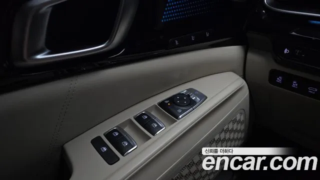 Kia Canival Новый Carnival 4 поколение Бензин 4 места Hi-Limousine — Фото автомобиля 24