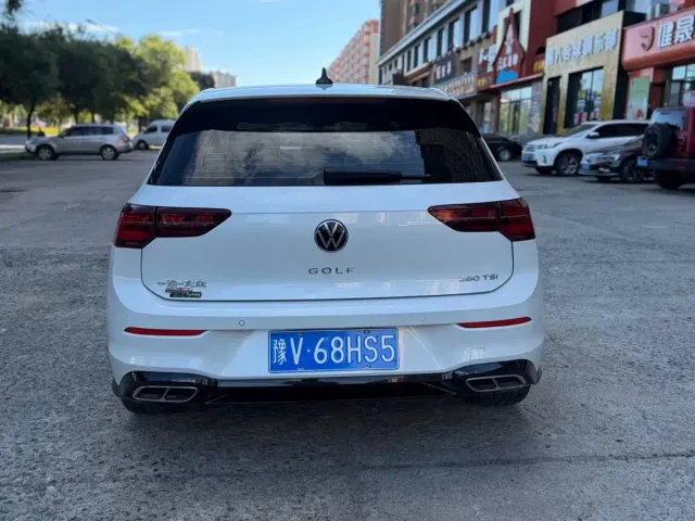 Volkswagen Golf — Фото автомобиля 5
