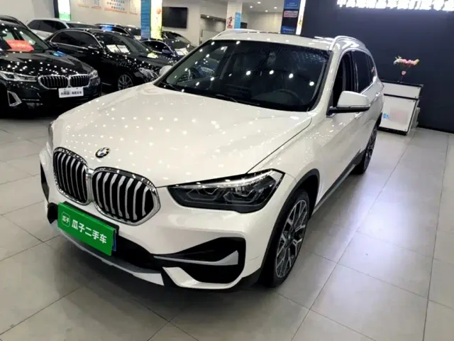 Фотография автомобиля — BMW X1