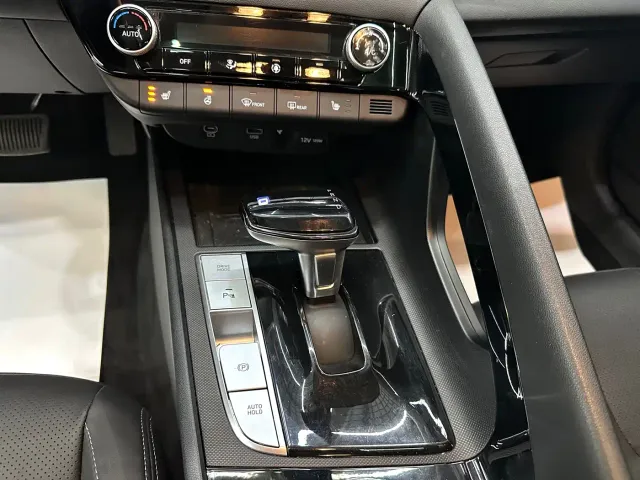 Hyundai Elantra — Фото автомобиля 15