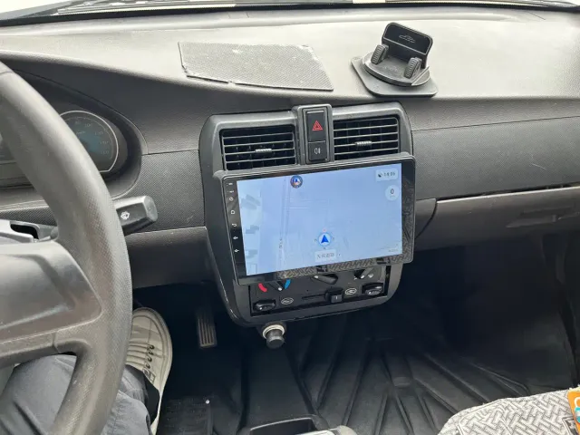 Wuling EV50 — Фото автомобиля 14