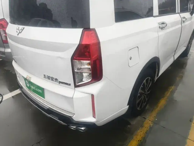 Wuling Hongguang Plus — Фото автомобиля 7