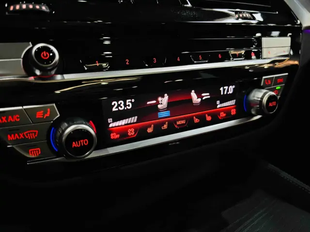 BMW 5 Series — Фото автомобиля 26