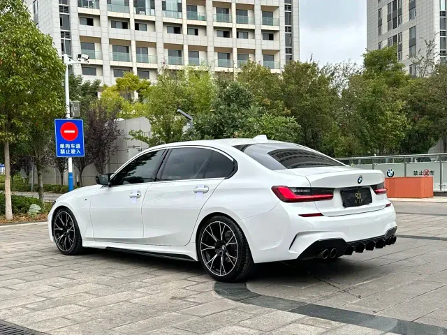 BMW 3 Series — Фото автомобиля 9