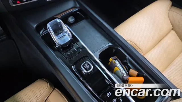 Volvo XC60 Generation 2 — Фото автомобиля 9