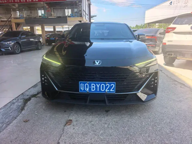 Changan UNI-V — Фото автомобиля 2