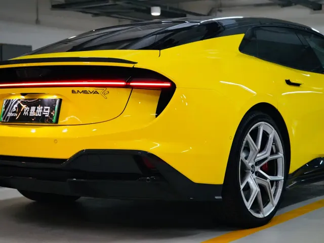 Lotus Emeya — Фото автомобиля 6