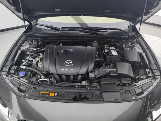 Mazda Axela — Фото автомобиля 10