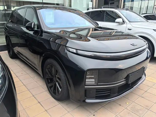 Li Auto L7 — Фото автомобиля 2