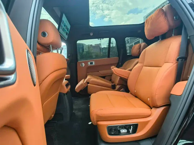 Li Auto L9 — Фото автомобиля 11