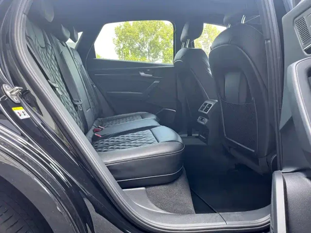 Audi Q5L Sportback — Фото автомобиля 10