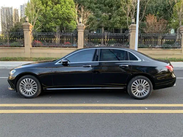 Mercedes-Benz E-Class — Фото автомобиля 7