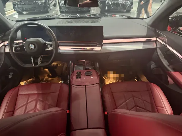 BMW 5 Series — Фото автомобиля 5