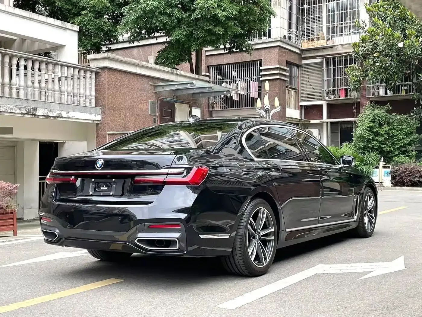 BMW BMW 7 Series 2021 Model 730Li M Sport Package — Фото автомобиля 8