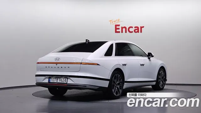 Hyundai Grandeur GN7 — Фото автомобиля 2
