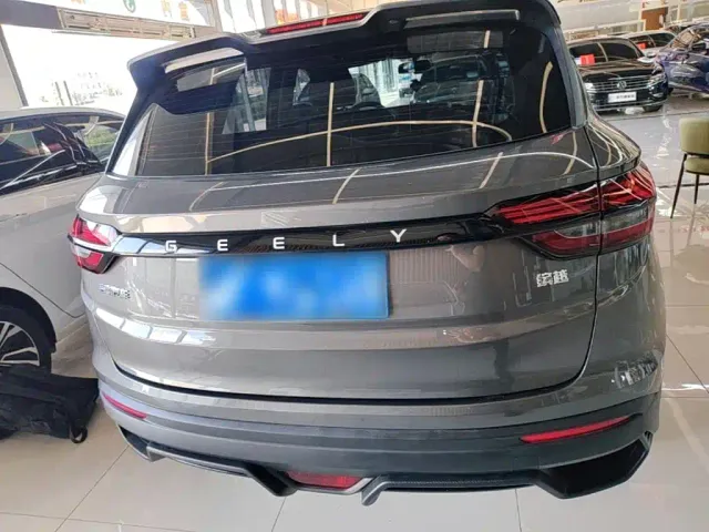 Geely Binyue — Фото автомобиля 5