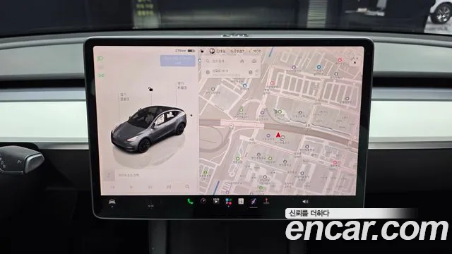 Tesla Model Y — Фото автомобиля 21