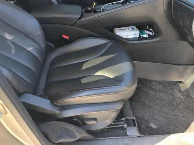 Roewe RX5 — Фото автомобиля 8