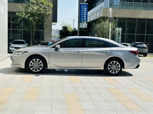 Toyota Avalon — Фото автомобиля 4