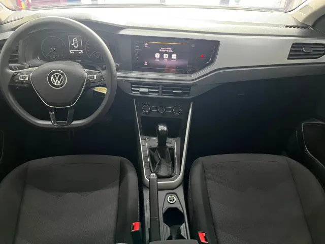 Volkswagen Polo — Фото автомобиля 9
