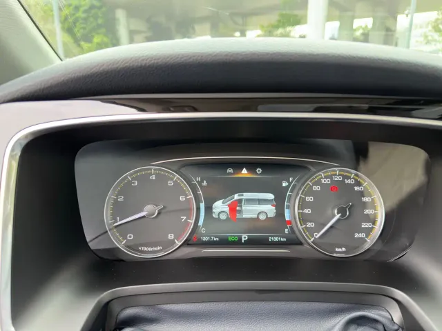 GAC Trumpchi M8 — Фото автомобиля 10