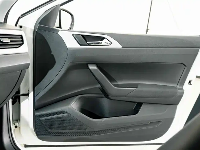 Volkswagen Polo — Фото автомобиля 15