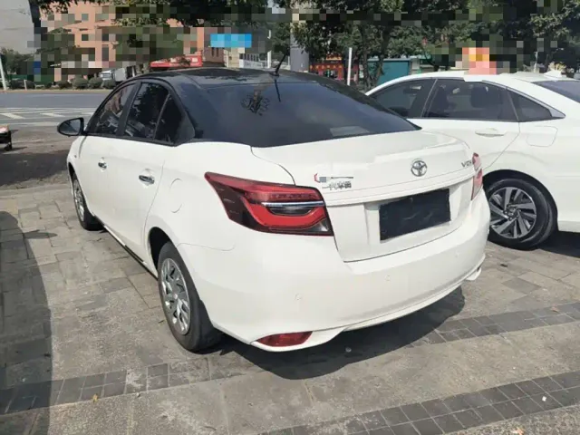 Toyota Vios — Фото автомобиля 4