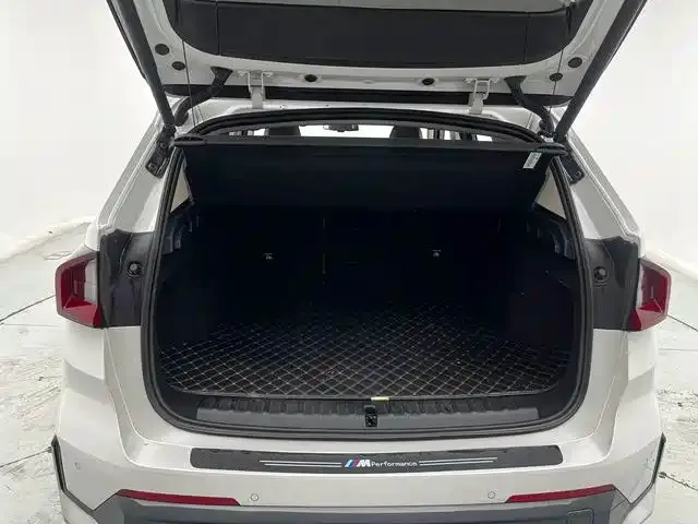 BMW X1 — Фото автомобиля 12