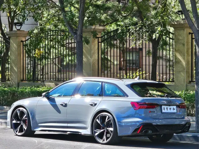 Audi RS 6 — Фото автомобиля 3