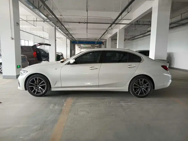 BMW 3 Series — Фото автомобиля 3