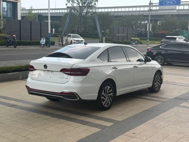 Volkswagen Lavida — Фото автомобиля 17