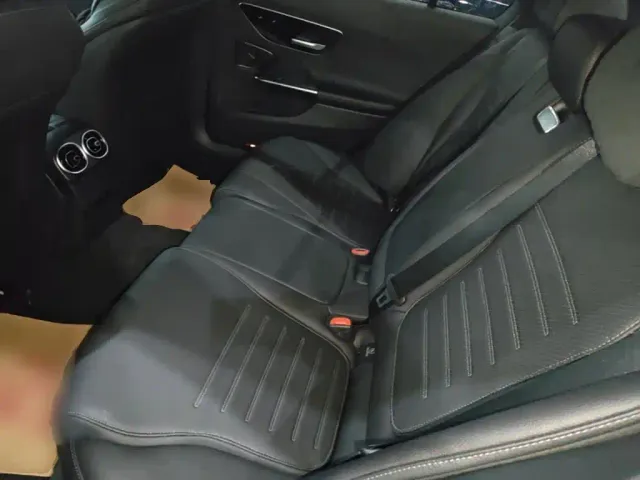 Mercedes-Benz C-Class — Фото автомобиля 16