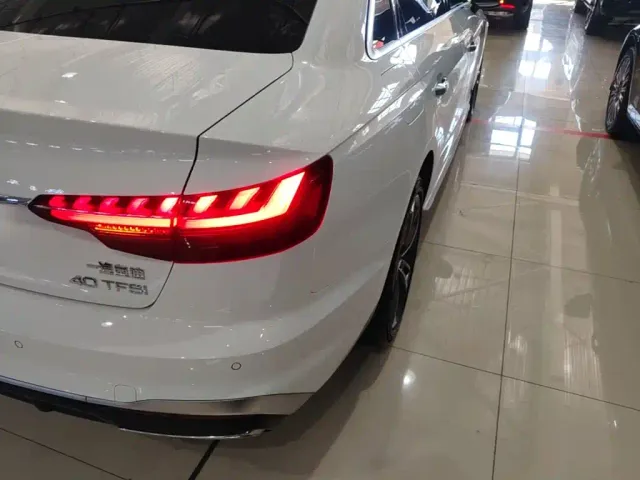 Audi A4L — Фото автомобиля 7