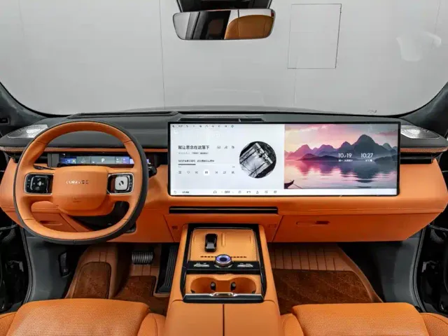 Lynk & Co 900 — Фото автомобиля 30