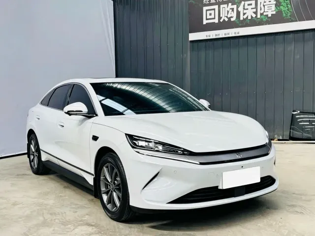BYD Qin L 2025 EV 470KM Leading Edition — Фото автомобиля 3