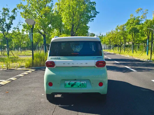 Wuling Hongguang Mini EV — Фото автомобиля 5
