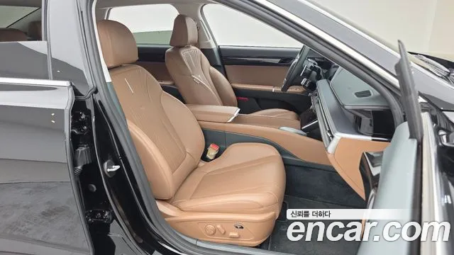 Hyundai Grandeur GN7 — Фото автомобиля 11