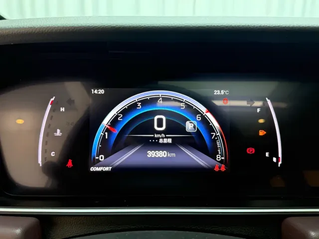 GAC Trumpchi M6 — Фото автомобиля 13