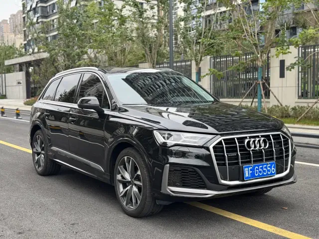 Audi Q7 — Фото автомобиля 3